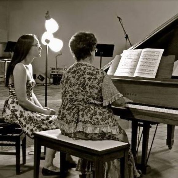 Meet your Posher, Joleen - Picture 1 of 1